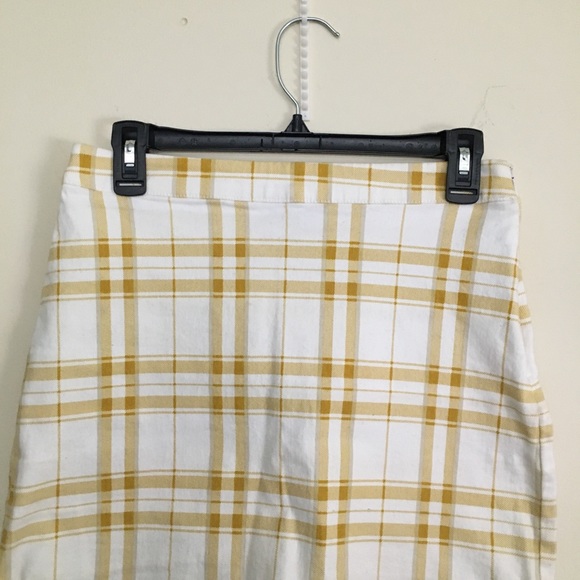 Laid yellow and white skirt - Picture 2 of 4